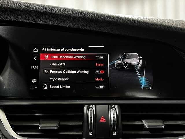 Alfa Romeo Giulia 2.0 Turbo 200 CV AT8 Business