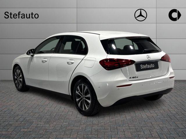 MERCEDES-BENZ A 180 d Automatic Advanced