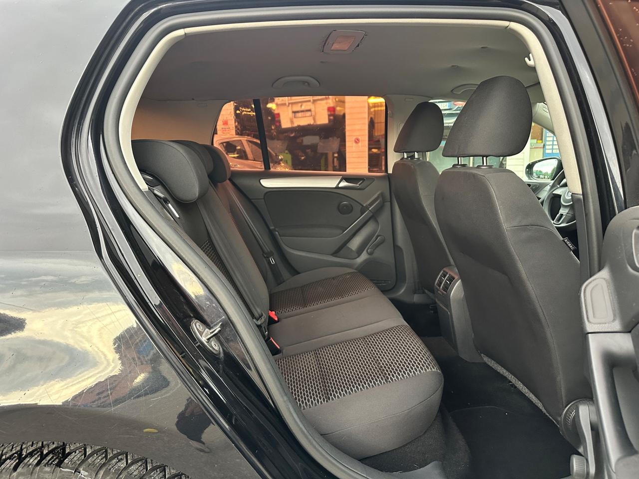 Volkswagen Golf 1.6 TDI DPF 5p. Highline soli 150mila km