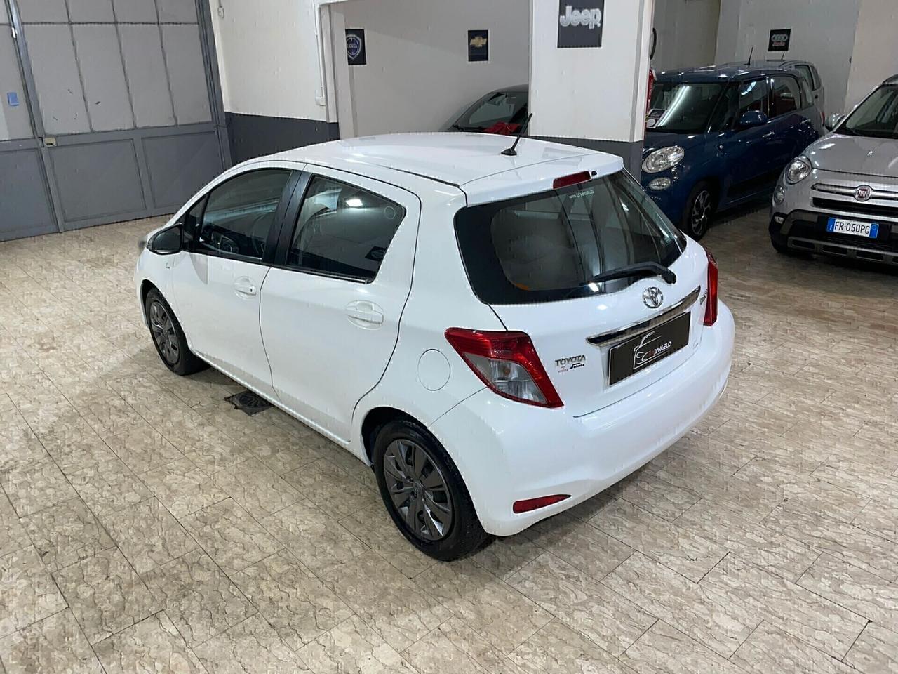 Toyota Yaris 1.0 5 porte Lounge