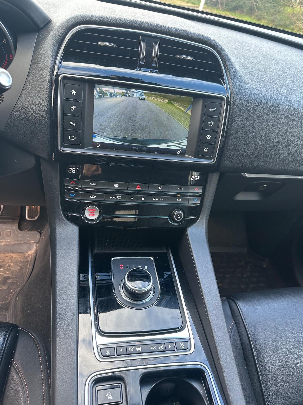 Jaguar F-Pace 2.0 D 240 CV AWD aut. Portfolio