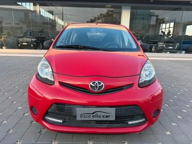 Toyota Aygo 1.0 12V VVT-i 3 porte Active 2012