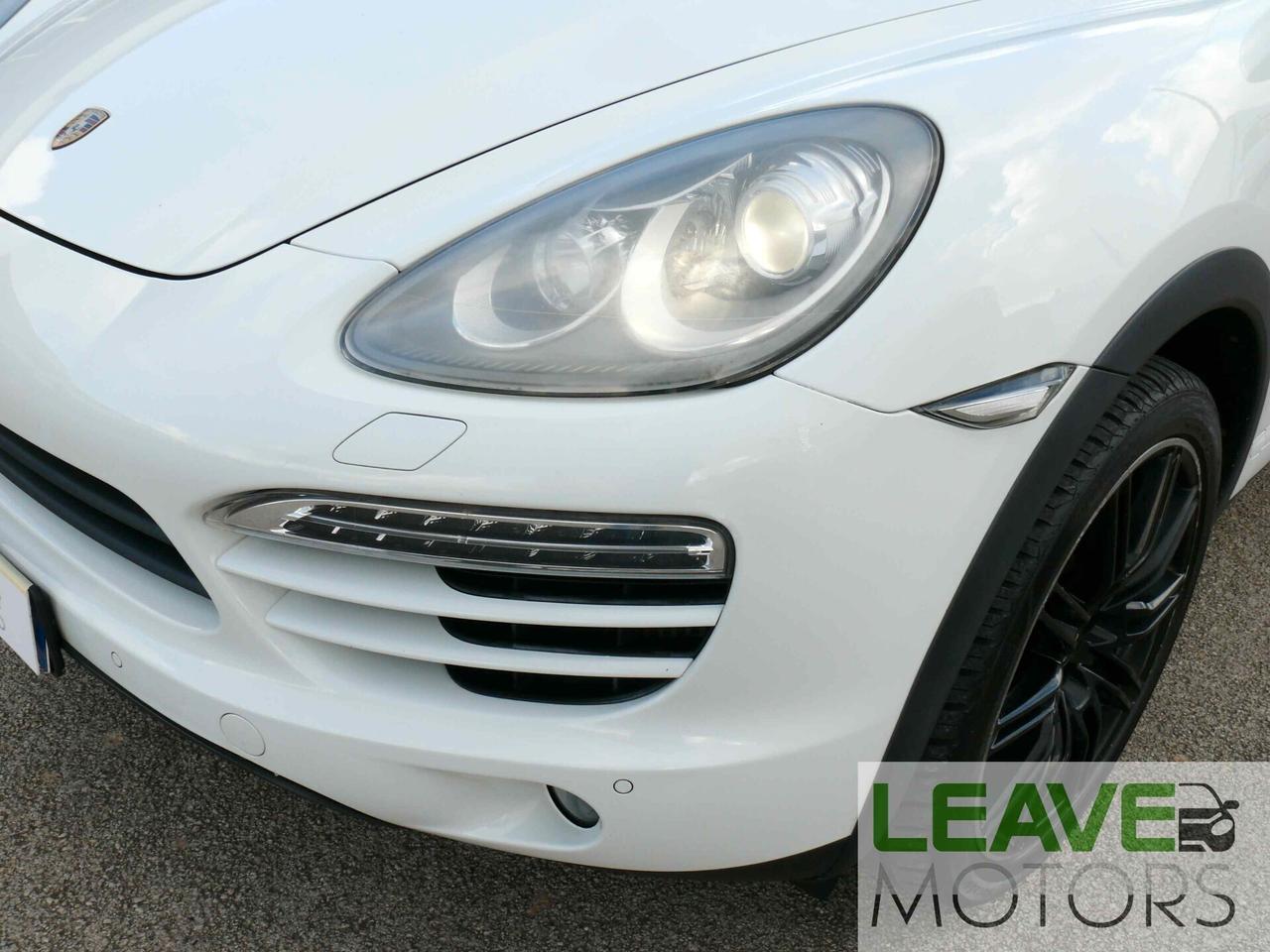 Porsche Cayenne 3.0 Diesel (M1401)