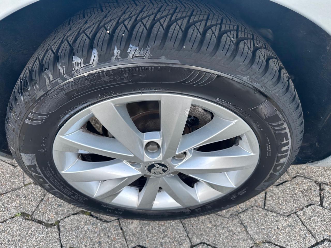 Skoda Octavia 1.6 TDI CR 115 CV DSG Executive*EURO6*NAVI