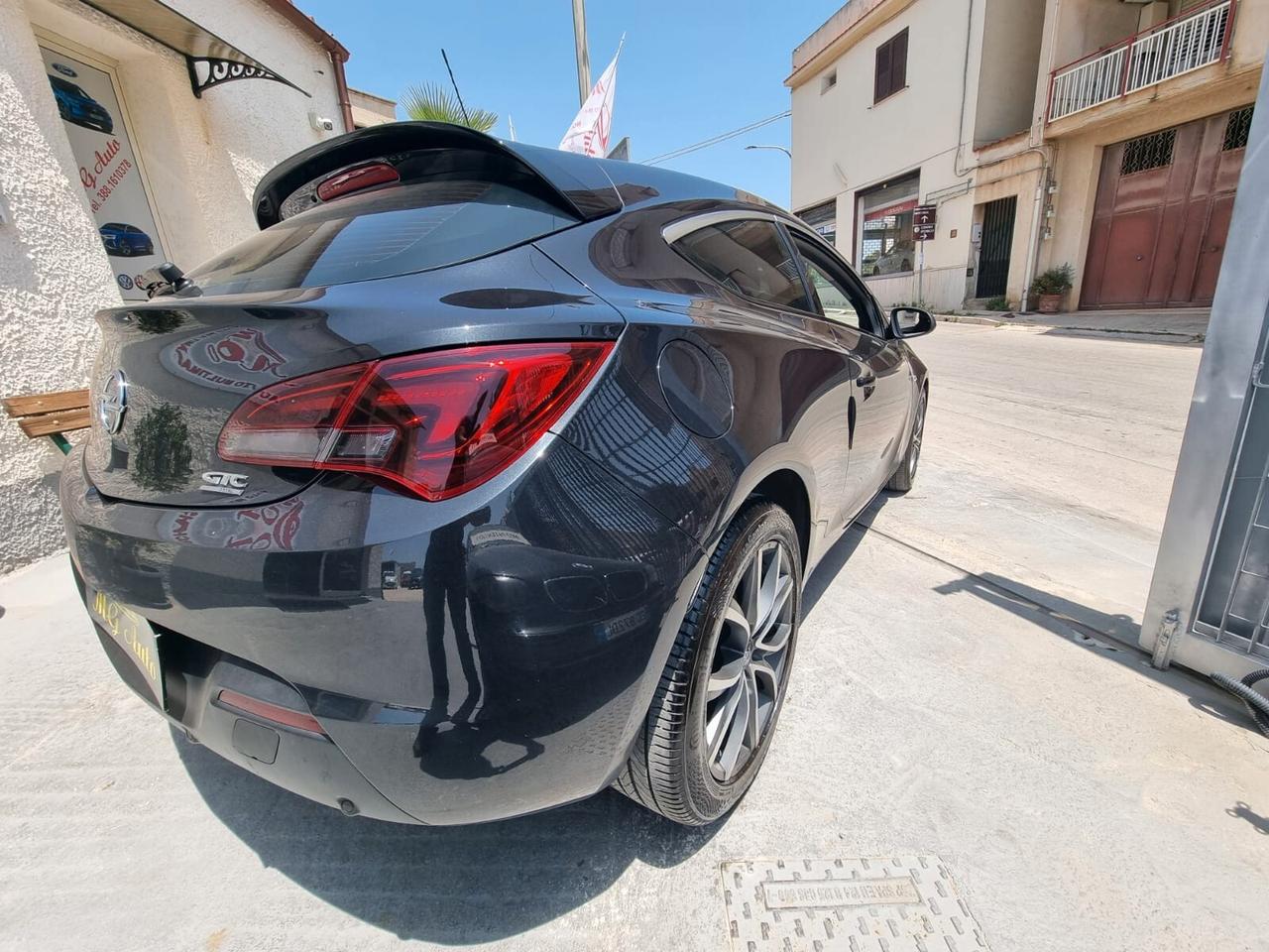 Opel Astra GTC 1.7 CDTI 130CV S&S 3 porte Cosmo