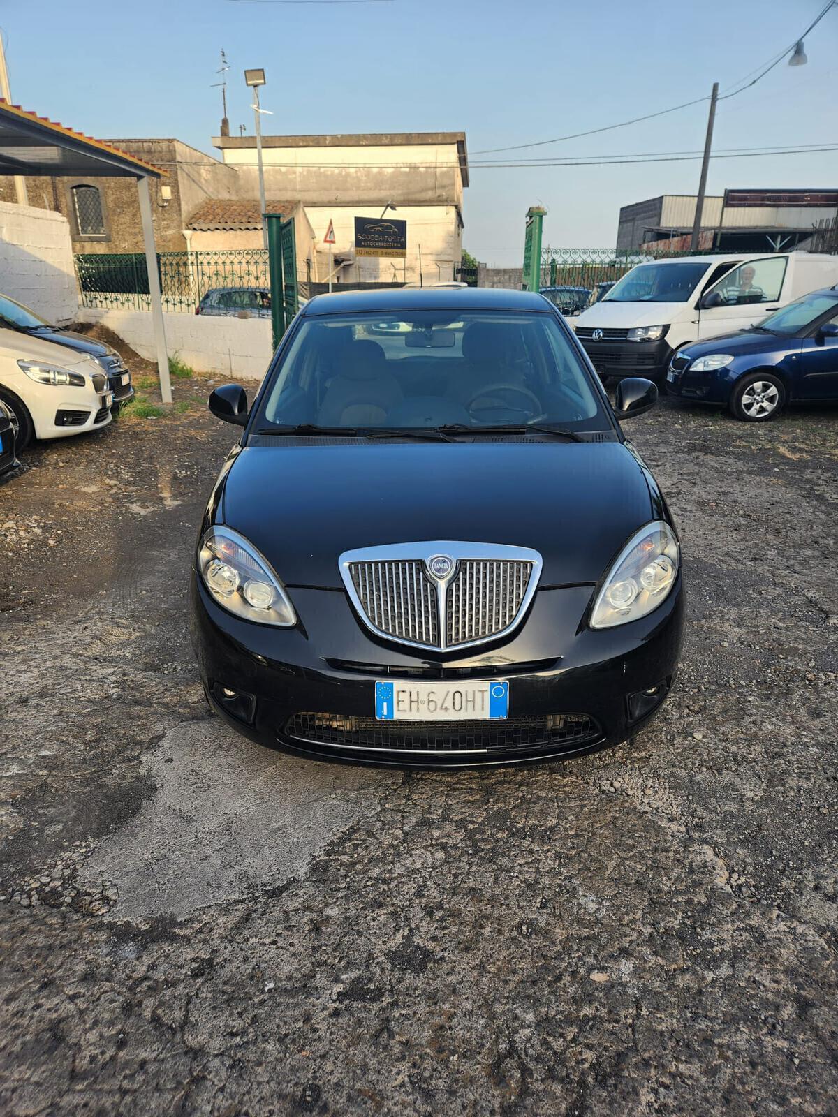 Lancia Ypsilon 1.2 69 CV PLATINUM