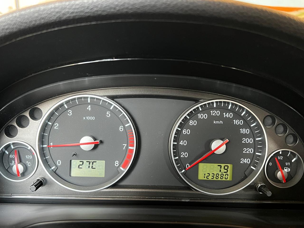 Ford Mondeo 2.0i 16V cat SW Ghia
