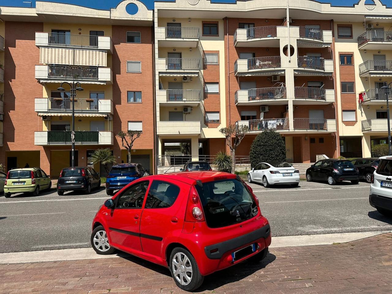 Peugeot 107 1.0 68CV 5p. Plaisir