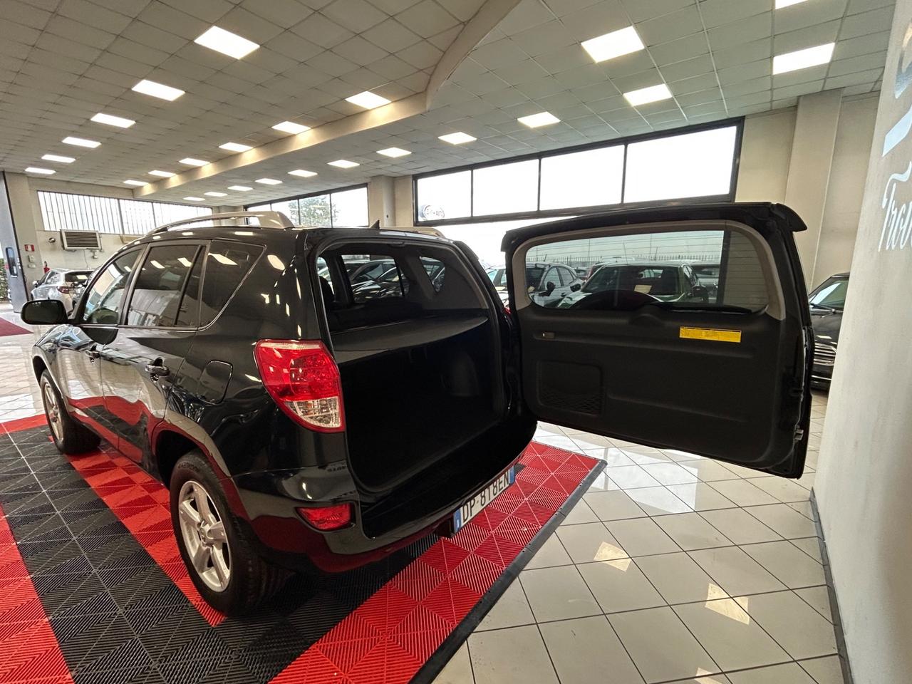 Toyota RAV 4 RAV4 2.2 D-4D 136 CV Luxury