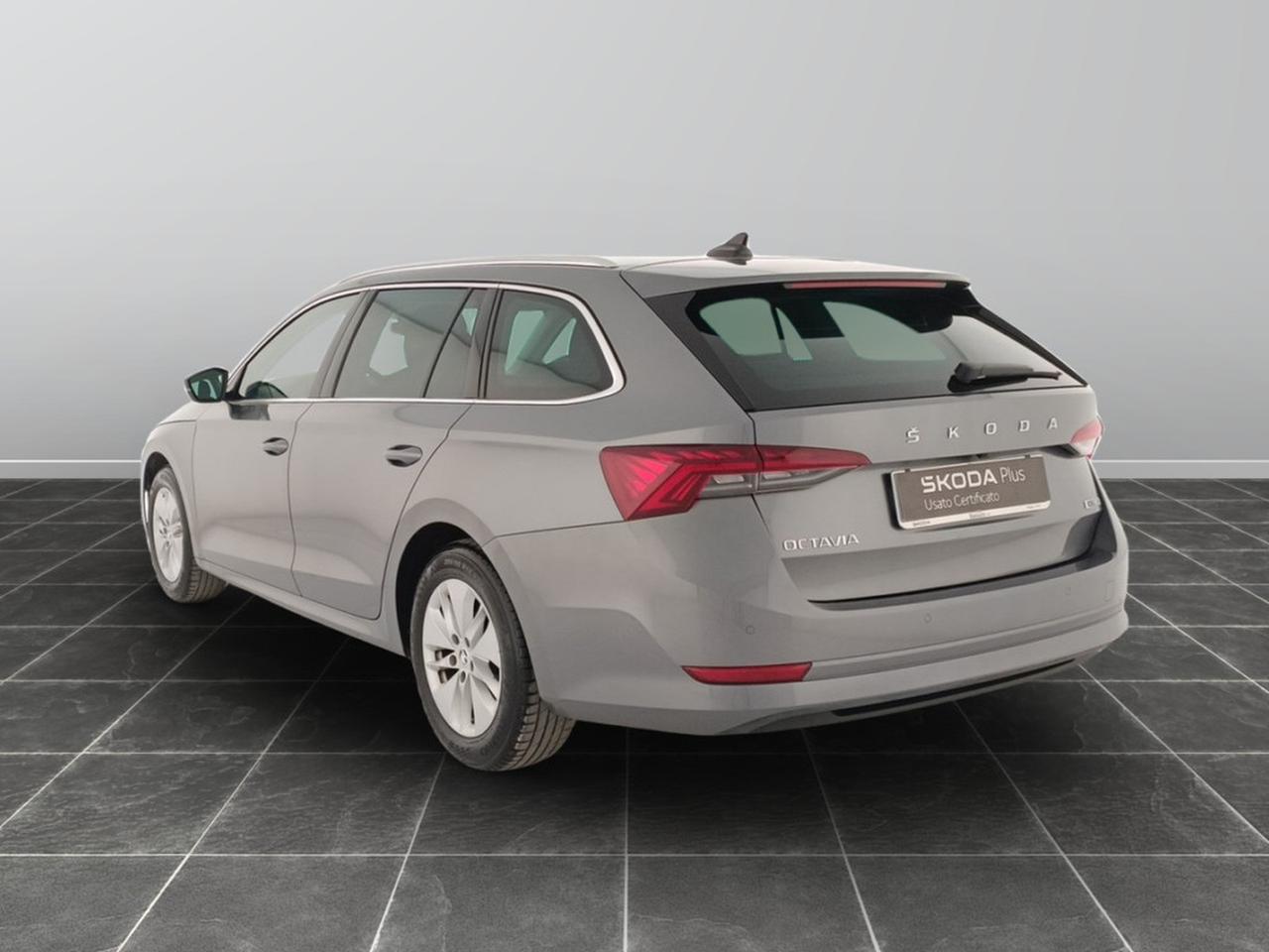 Skoda Octavia wagon 1.5 e-tec executive dsg