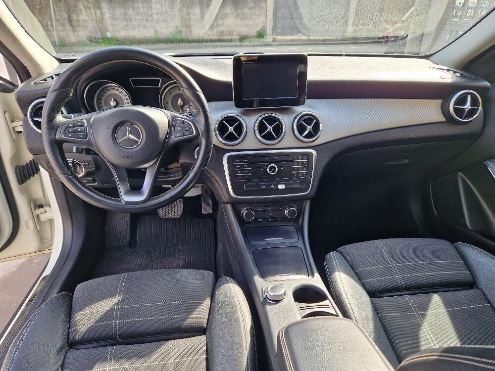 Mercedes-benz GLA 200 d Automatic Premium