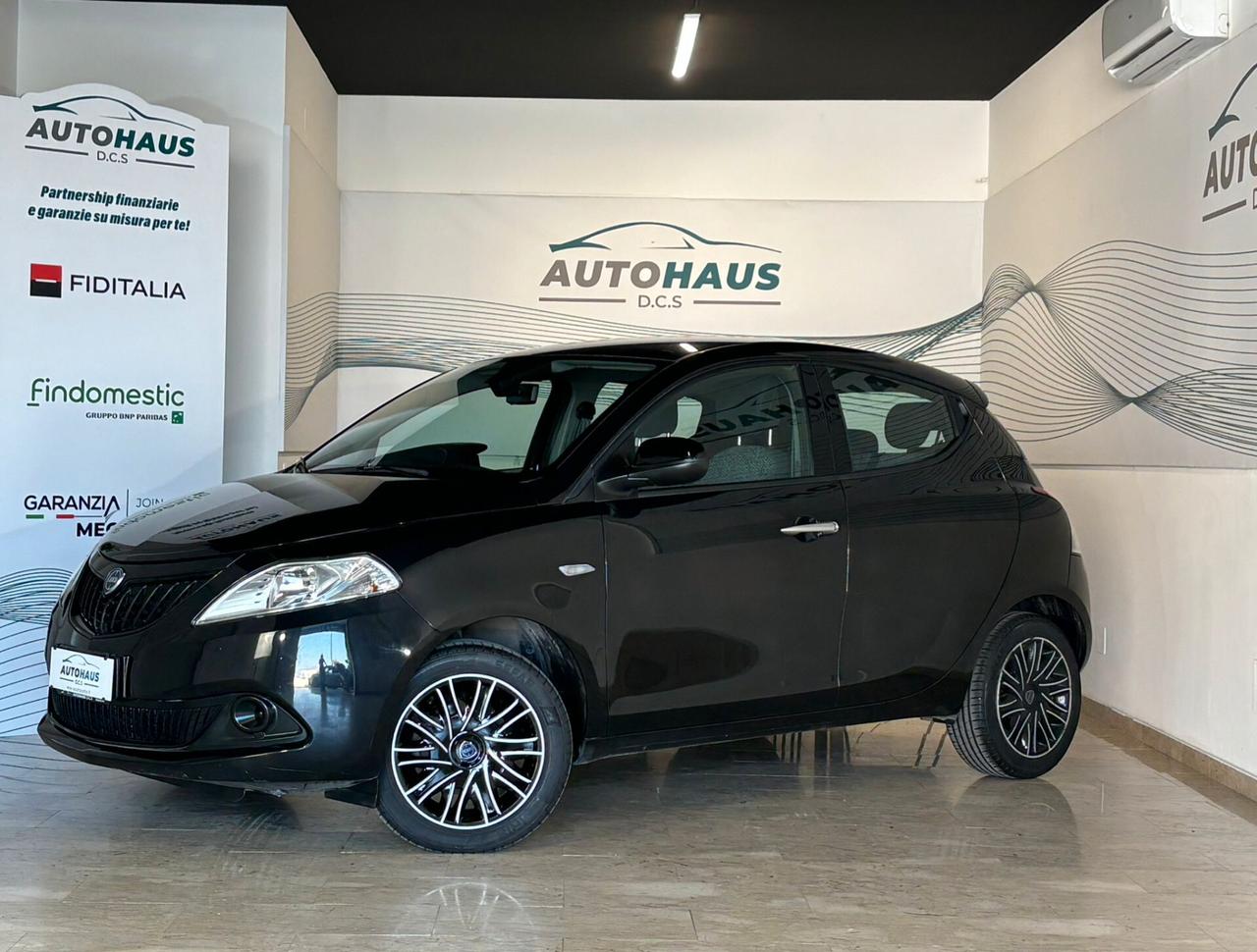 Lancia Ypsilon 1.0 Ibrido/Benzina 5 porte