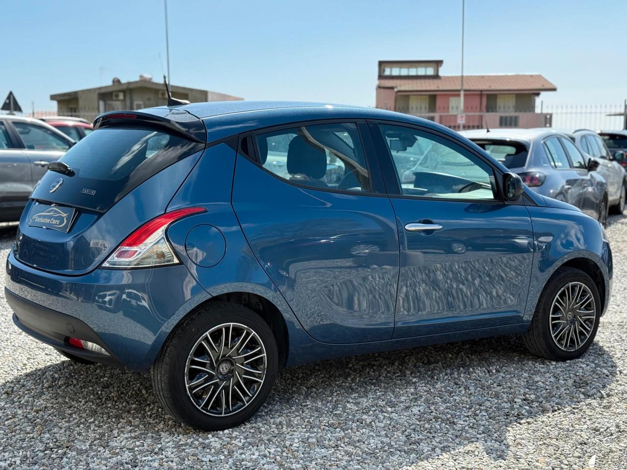 Lancia Ypsilon 1.0 FireFly 5 porte S&S Hybrid Gold Plus
