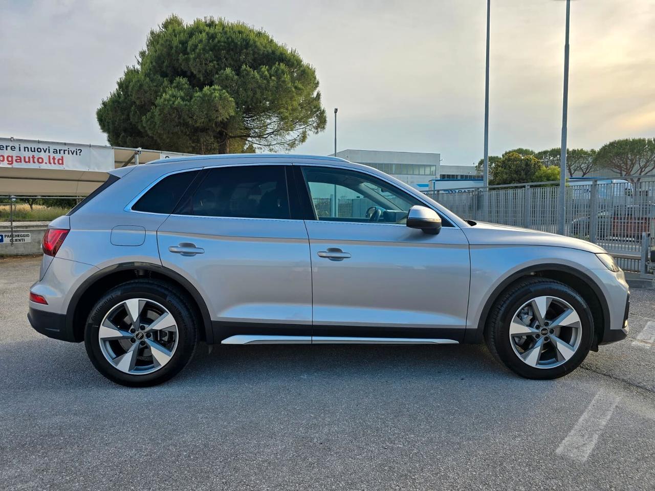 Audi Q5 35 2.0 tdi mhev 12V Business Advanced s-tronic