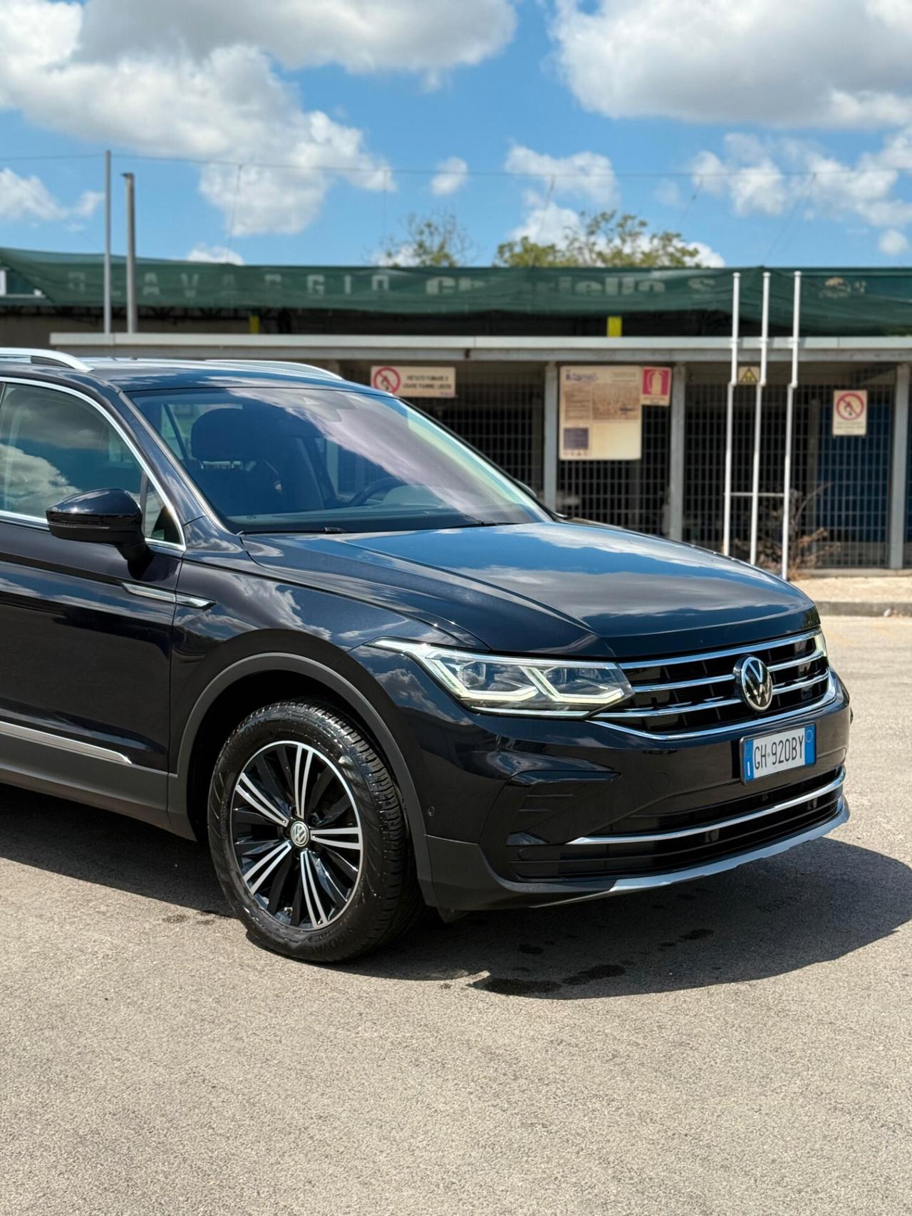 Volkswagen Tiguan 2.0 TDI 150 CV SCR DSG 4MOTION R-Line TRAINO