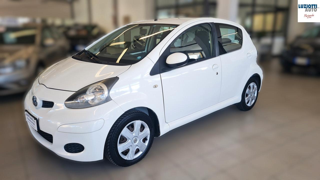 Toyota Aygo 1.0 5P. CONNECT SOL