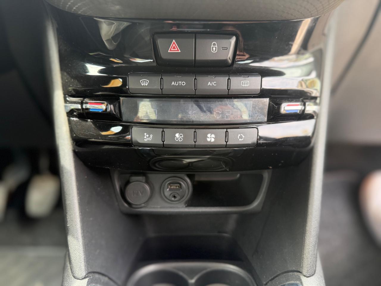 Peugeot 208 PureTech 82 5 porte Allure