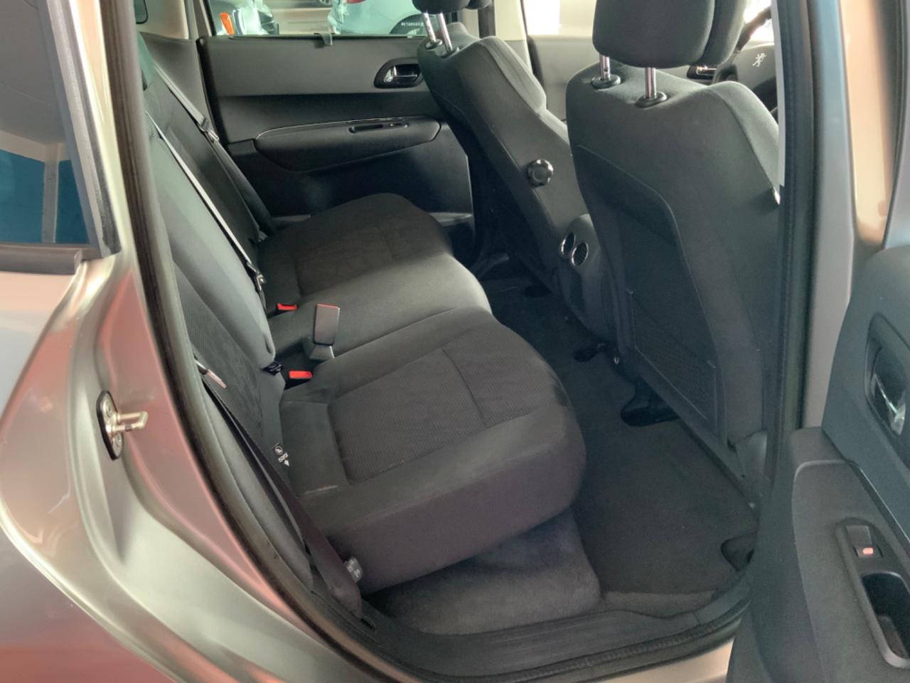 Peugeot 3008 HYbrid4