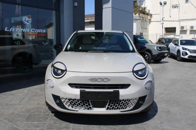 Fiat 600 1.2 hybrid 110cv AUTOM. con Navi e CarPlay