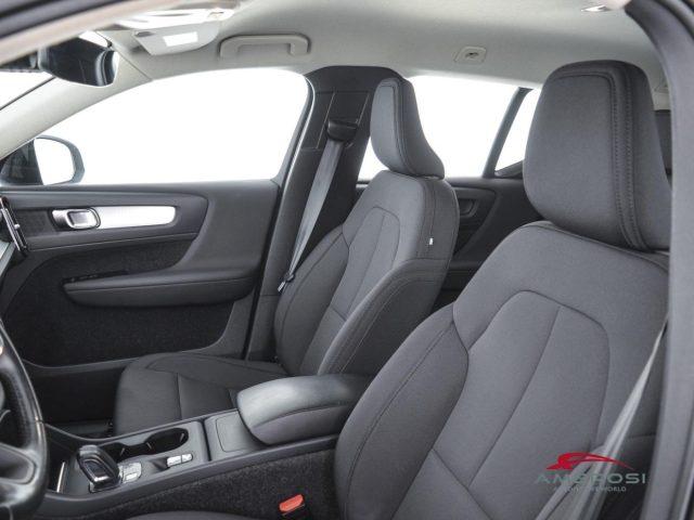 VOLVO XC40 T3 Geartronic Momentum