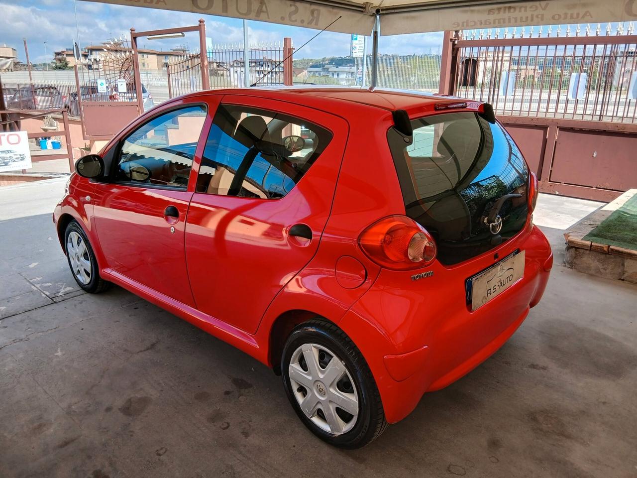 TOYOTA Aygo 1.0b 5p soli km114000 full 05