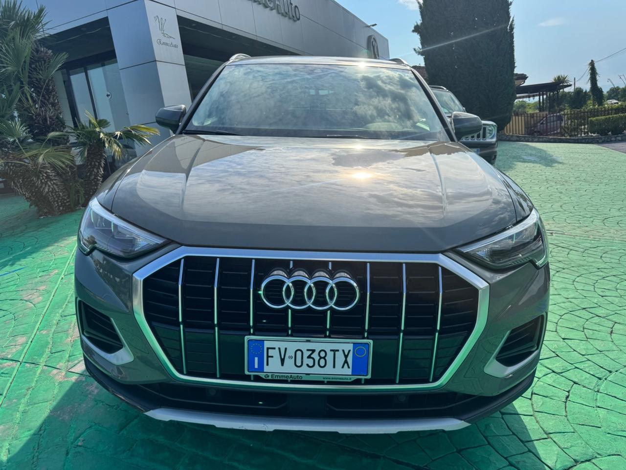 Audi Q3 2.0 TDI 150 CV S tronic line Edition