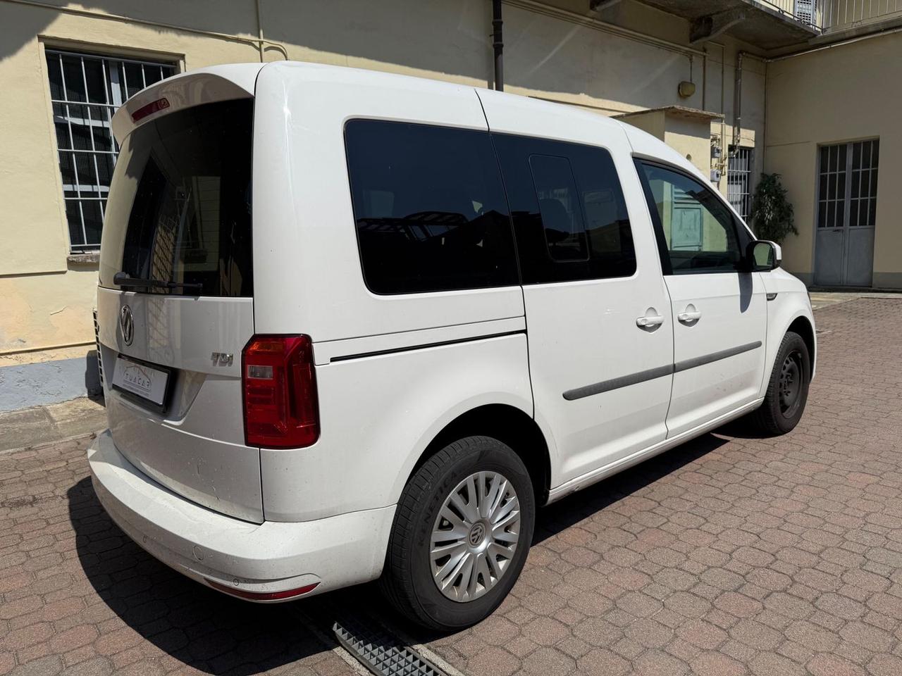 Volkswagen Caddy Trendline 2.0 TDI 102 cv 5 posti #6093