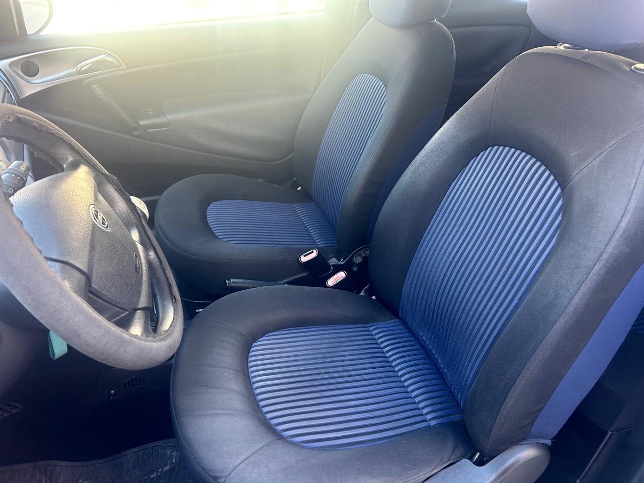 Lancia Ypsilon 1.3 MJT 90 CV DPF Sport MomoDesign