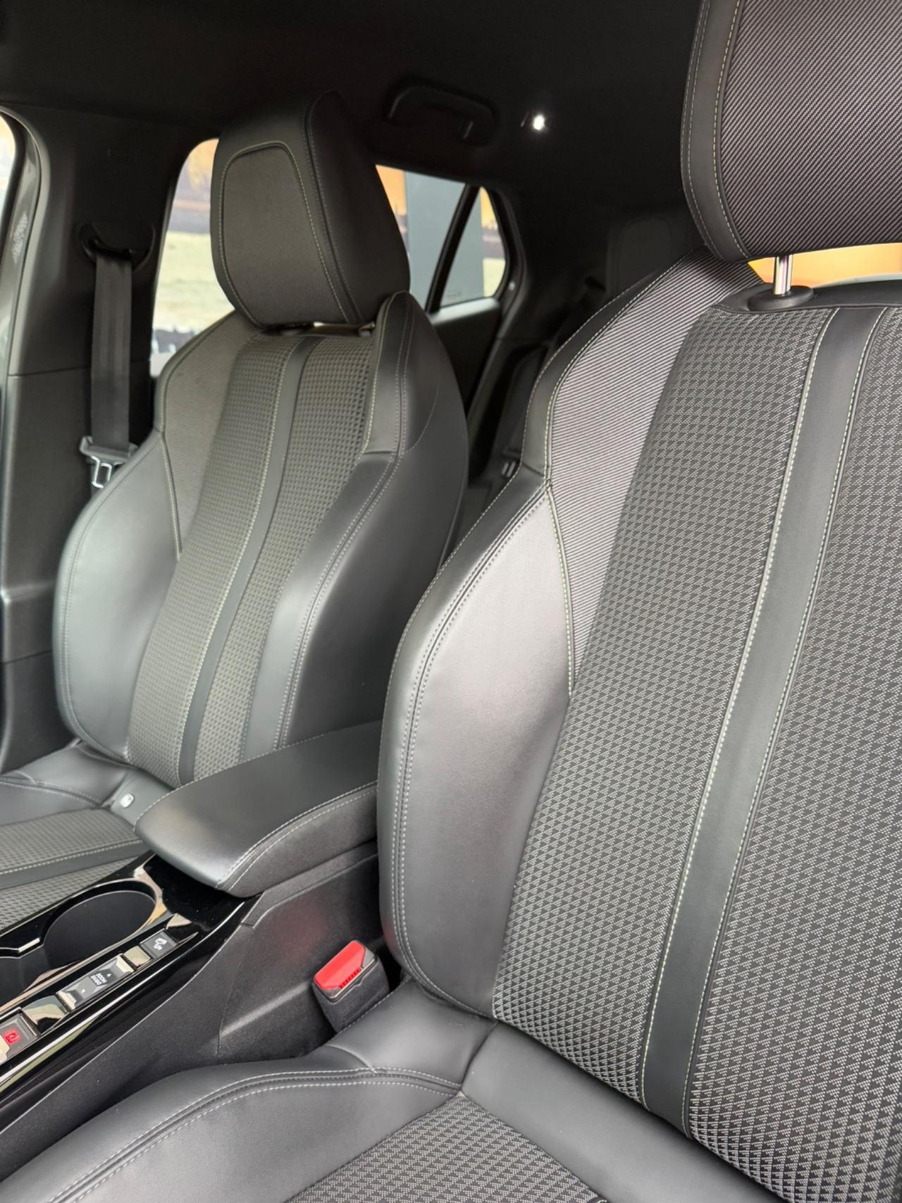 Peugeot 2008 BlueHDi 110 S&S GT