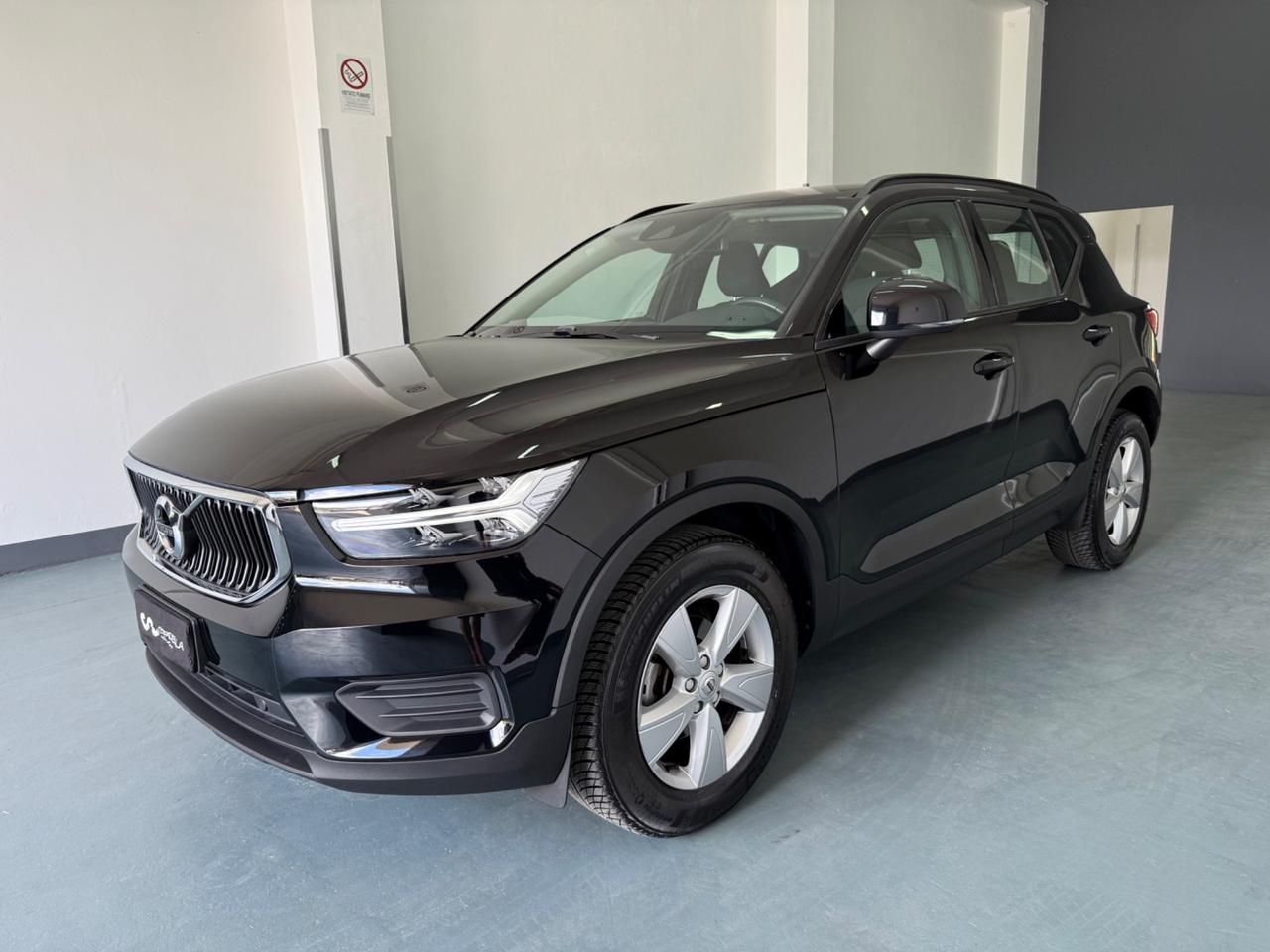 Volvo XC40 D3 AWD Momentum Core