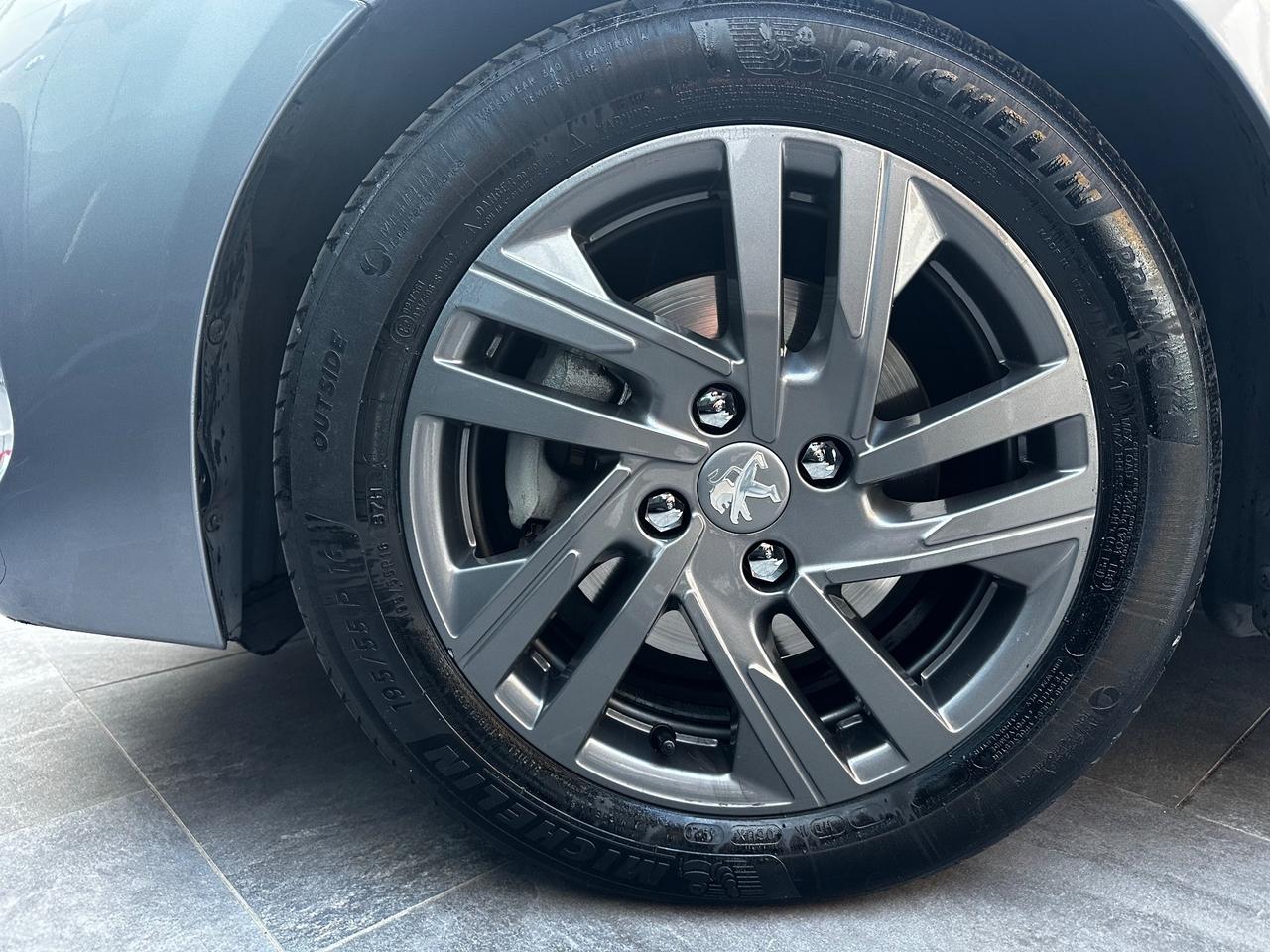 Peugeot 208 BlueHDi 100 Stop&Start 5 porte Allure