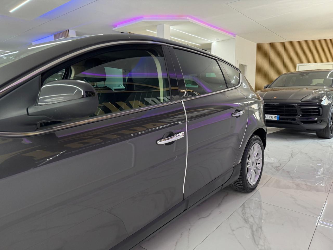 Lancia Delta 1.6 MJT Gold Full Opt