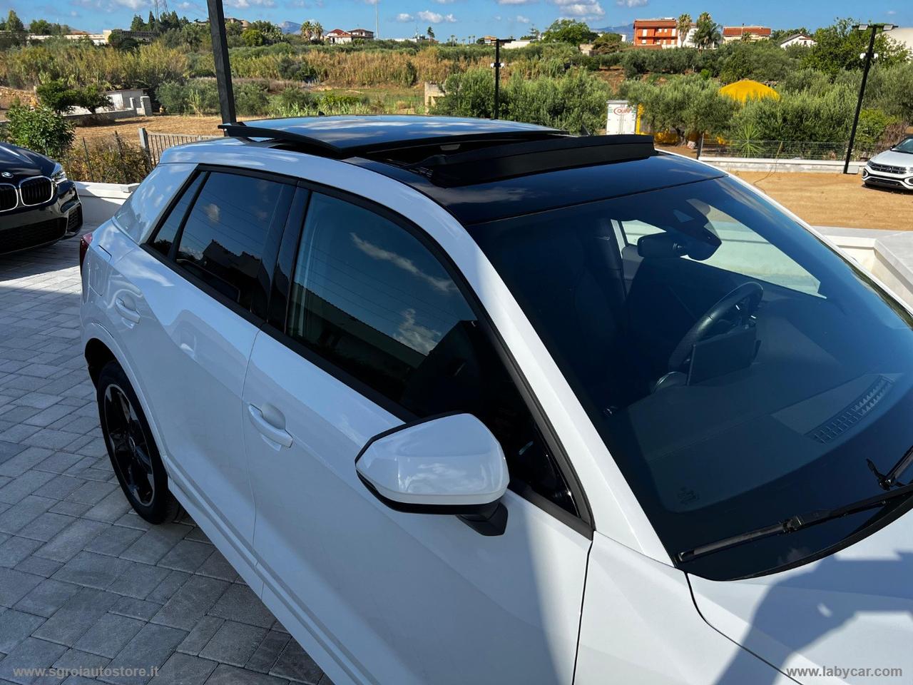 AUDI Q2 30 TDI S line Edition