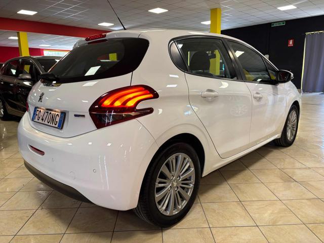 PEUGEOT 208 1° serie PureTech 82 5 porte ** km certif. **