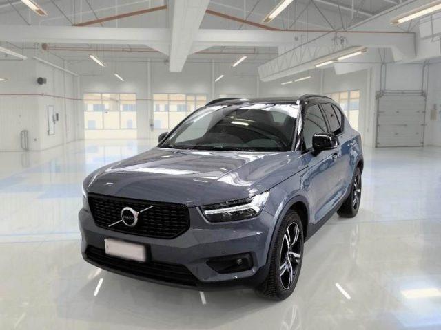 VOLVO XC40 T5 Recharge Plug-in Hybrid R-design