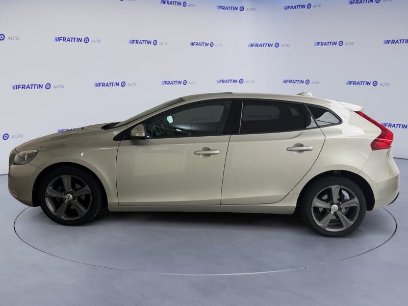 VOLVO V40 D2 BUSINESS