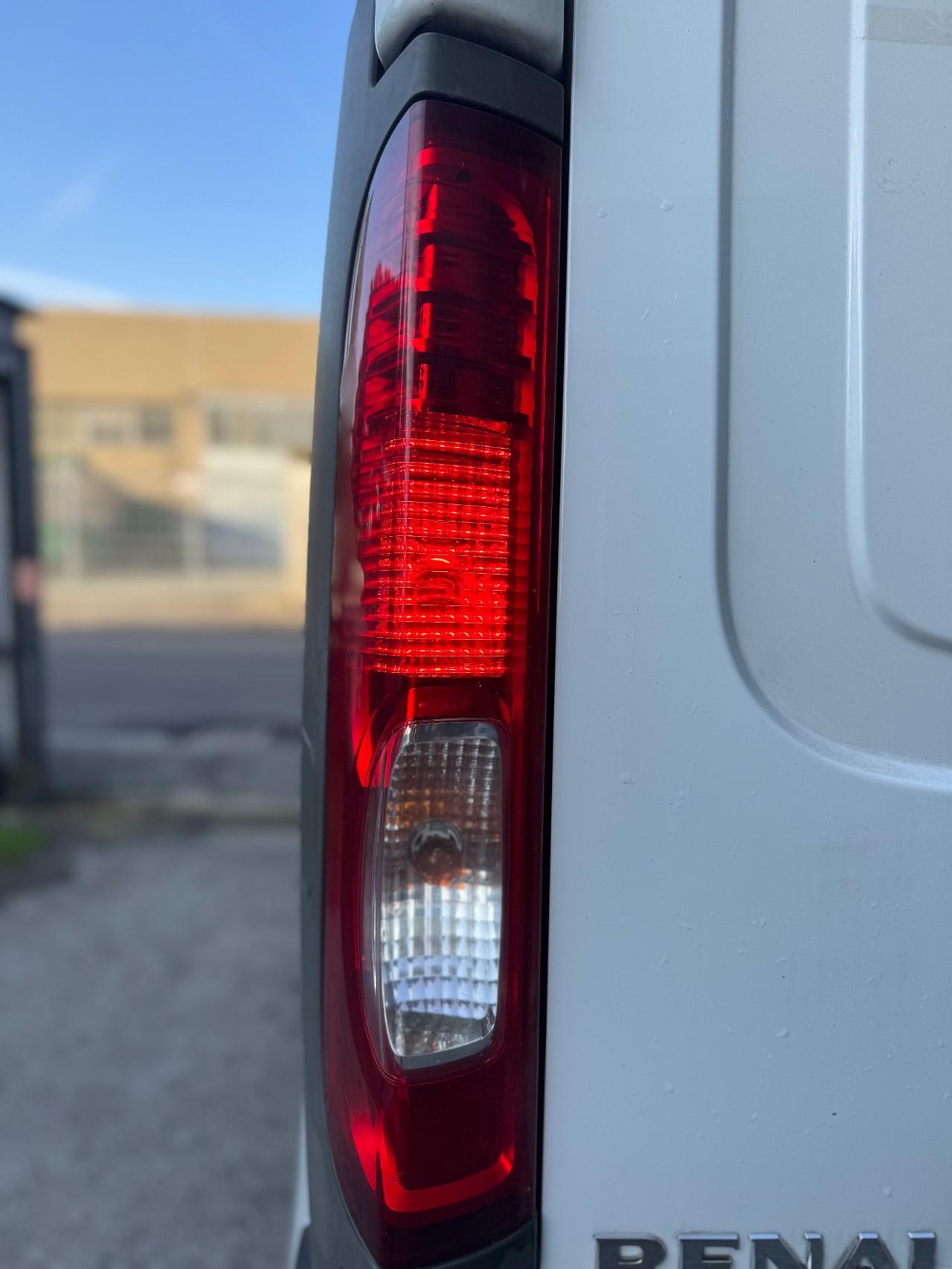 Renault Trafic T29 2.0 dCi/115 PL-TN Furgone Generique