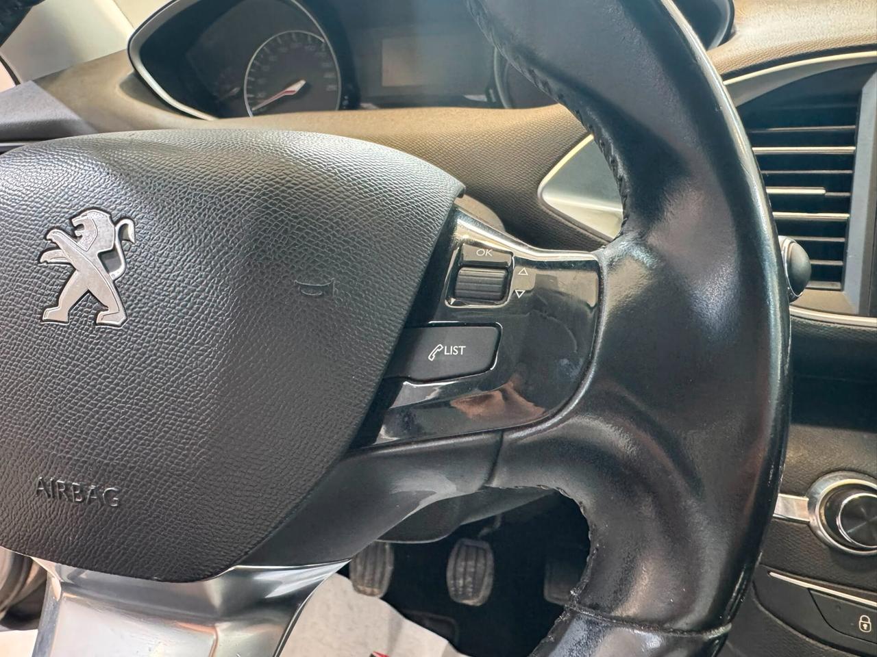 Peugeot 308 SW 1.6 HDI 115cv ALLURE