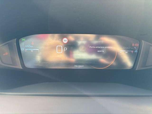 Peugeot 2008 PureTech 130 S&S EAT8 Allure LED-CAM-APP CONNECT