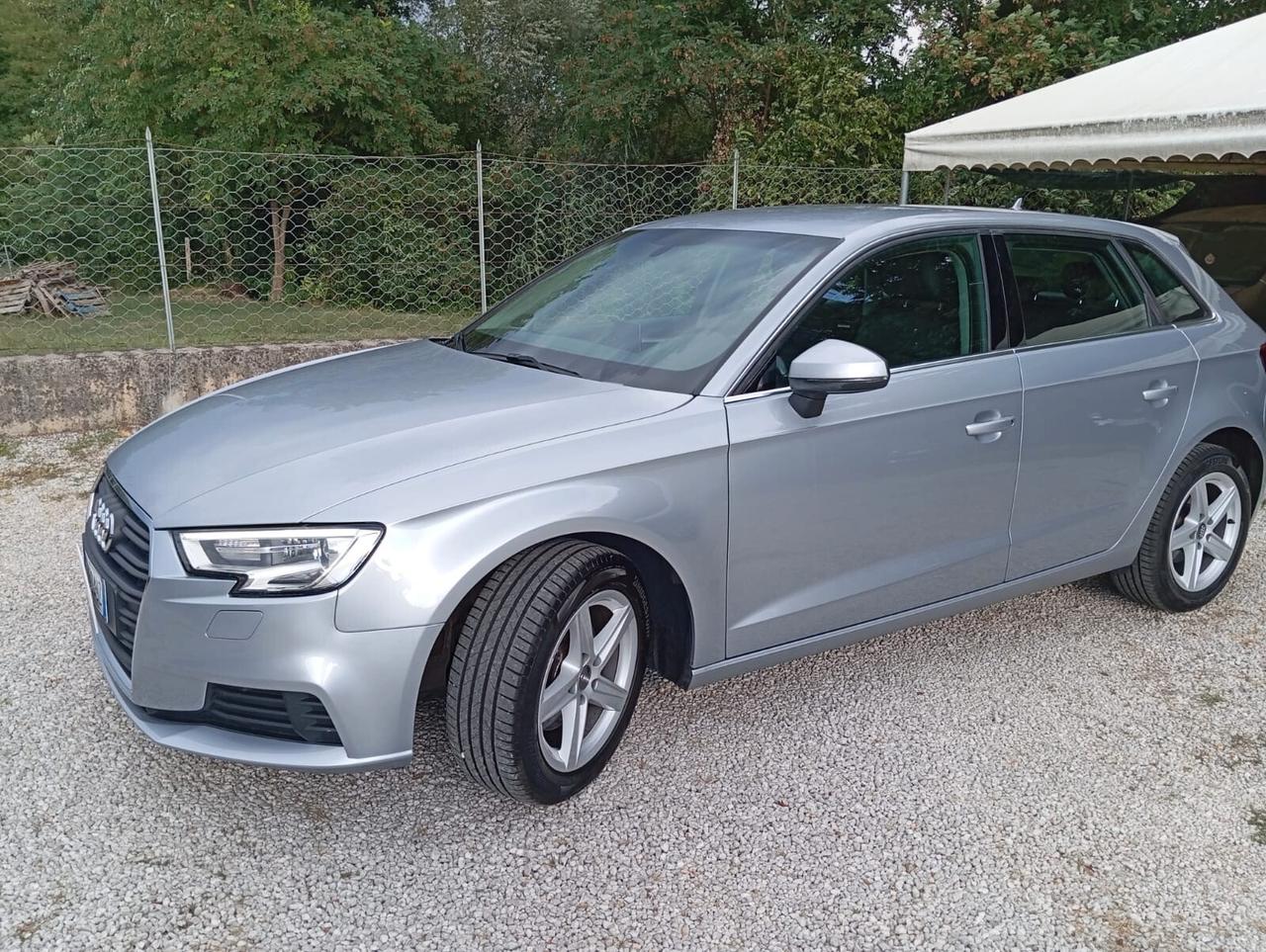 Audi A3 1.6 TDI 116 CV S tronic Business unipro km 98000