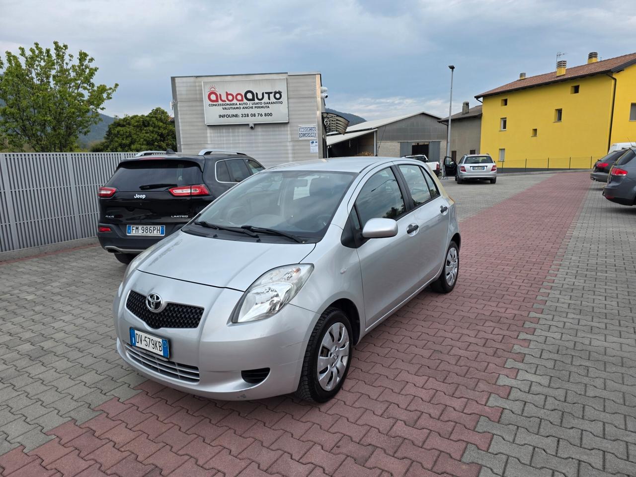 Toyota Yaris 1.0 5 porte