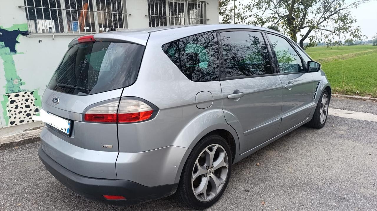 Ford S-Max 2.0 TDCi 140CV Titanium