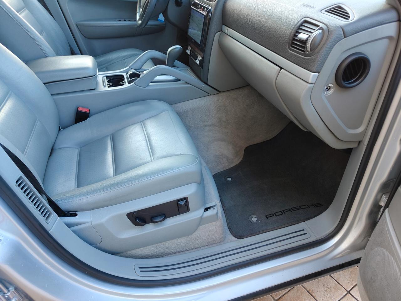 Porsche Cayenne 3.2 V6 cat