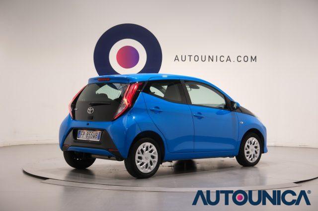 TOYOTA Aygo 1.0 VVT-i 72 CV 5 PORTE X-PLAY MMT NEOPATENTATI