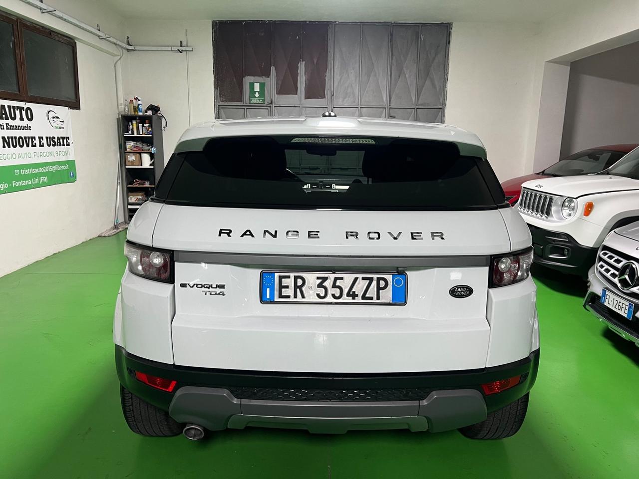 Land Rover Range Evoque 2.2 TD4 5p. Pure