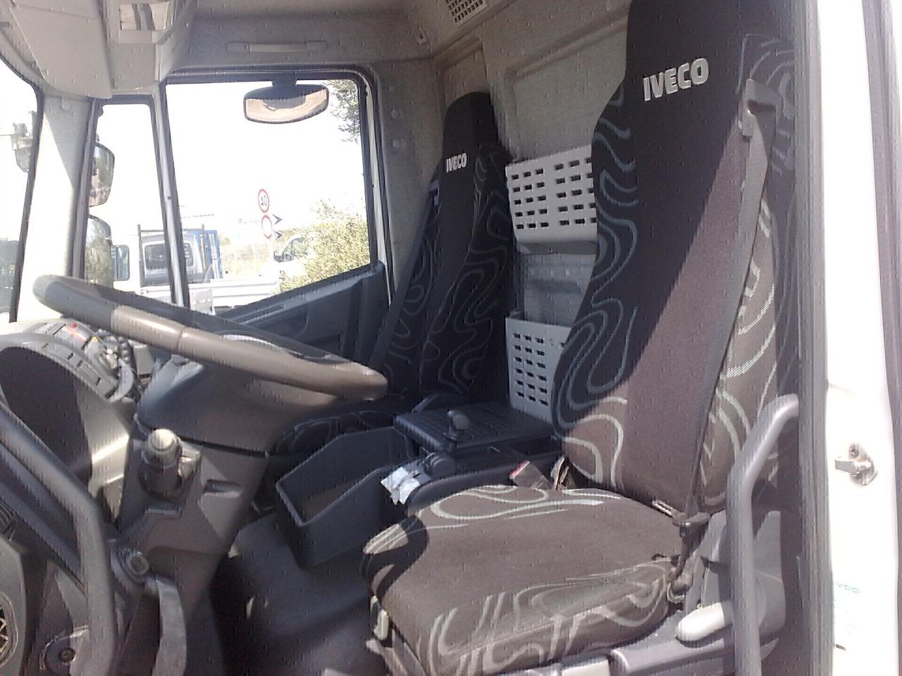 Iveco Eurocargo 75E18 RIBALT. TRIL. - 2012