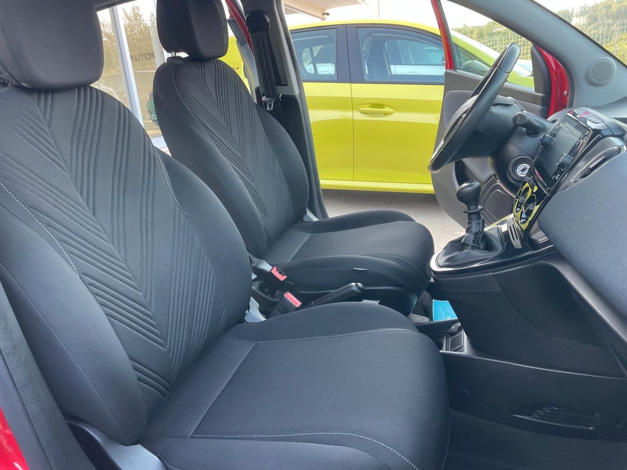 Lancia Ypsilon 1.0 FireFly 5 porte S&S Hybrid Ecochic Gold "Km 48.000"