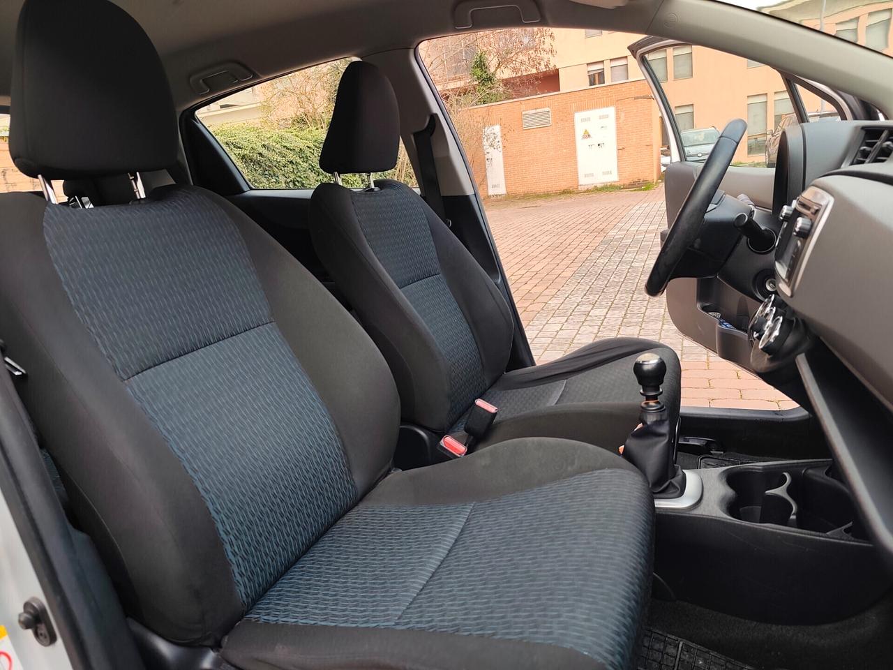 Toyota Yaris 1.4 D 5 porte 1 proprietario neopatentati