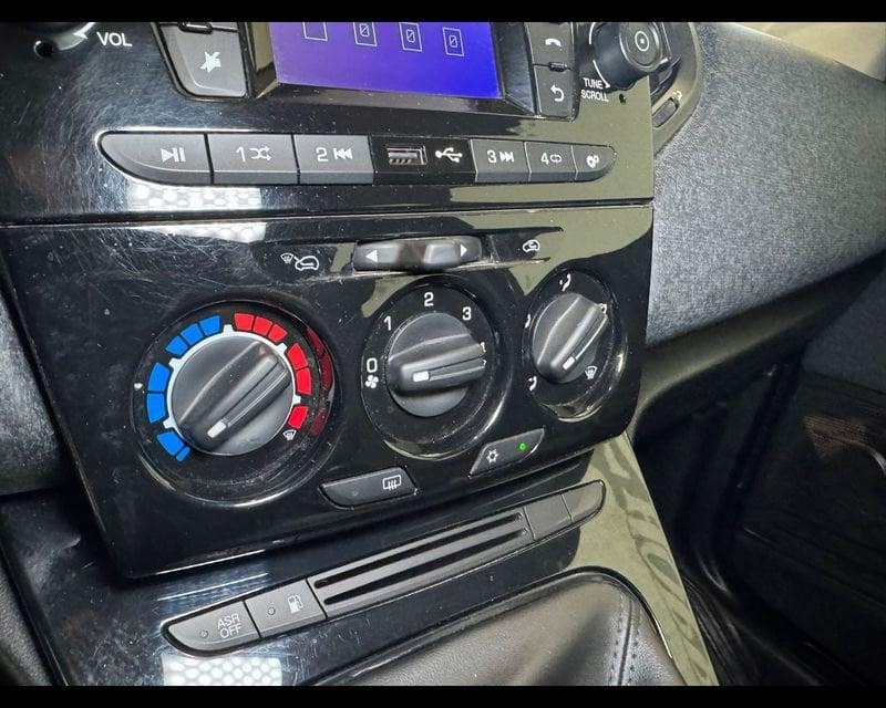 Lancia Ypsilon 3ª serie 1.2 69 CV 5 porte GPL Ecochic Silver