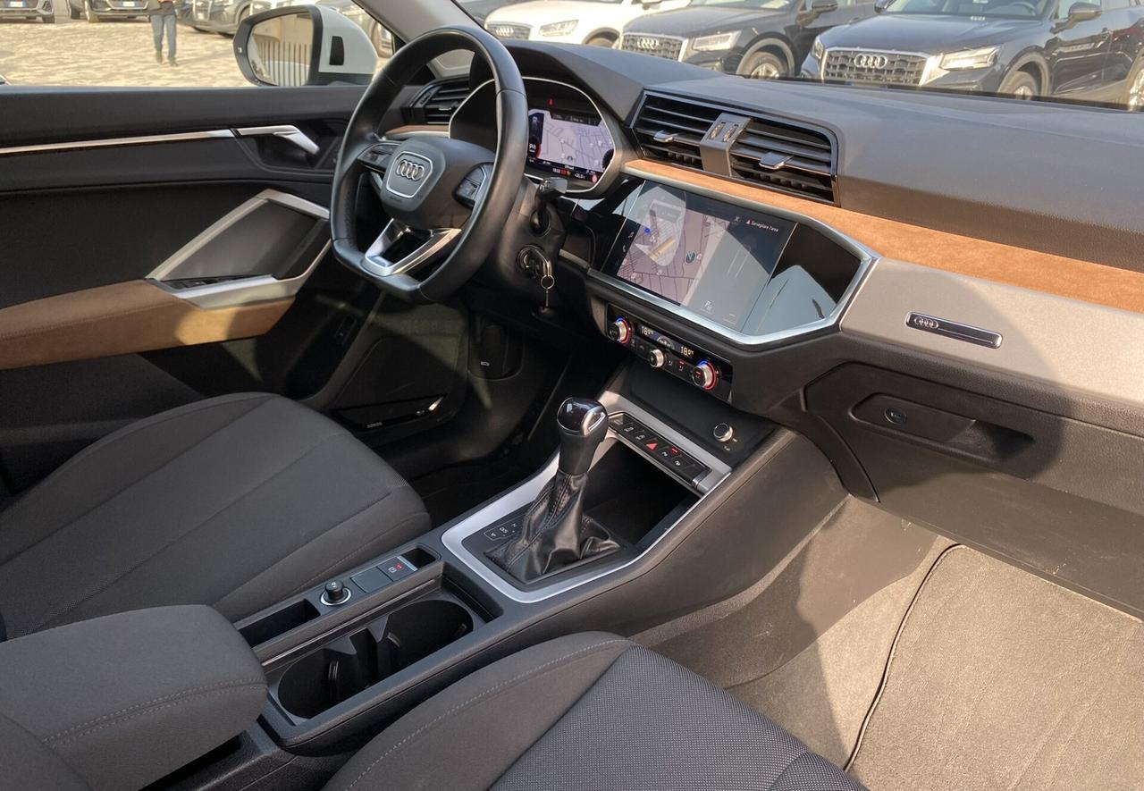 Audi Q3 SPB Business Advanced 2.0 TDI 150CV s-tronic 35